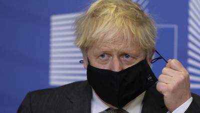 Британские СМИ уличили Джонсона в нежелании читать торговое соглашение с ЕС