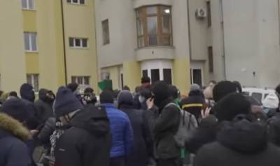 Терпение украинцев лопнуло: неподъемные тарифы выгнали людей на улицу в мороз, озвучены требования