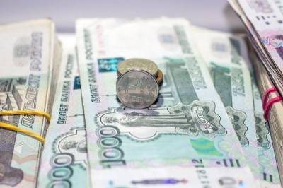 Реальный эффективный курс рубля уменьшился на 14% за 2020 год