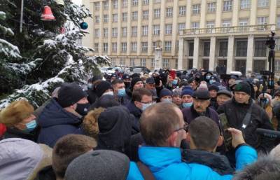 В Ужгороде сегодня прошел масштабный тарифный протест