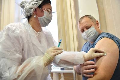 В Москве от коронавируса привились уже около 140 тысяч человек