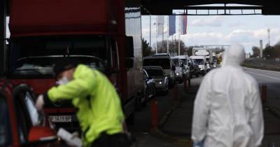 На границе со Словакией меняется режим работы: как въехать в соседнюю страну