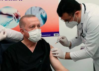 Эрдоган прошел вакцинацию от коронавируса