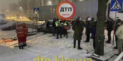 Под Киевом водитель насмерть сбил пешехода — обновлено