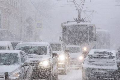 Снегопад в Киеве сковал город в серьезные пробки: карта