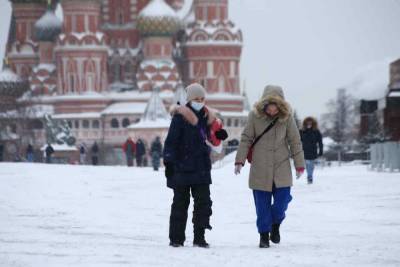 Вирусолог Альтштейн призвал россиян носить маски зимой даже на улице