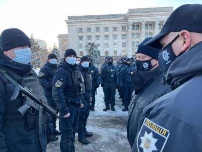 На Куликовом поле в Одессе собирались полицейские и нацгвардейцы – что произошло? (видео)