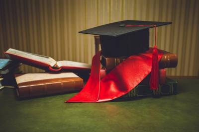 В Минобразования изменили правила оформления дипломов после окончания учебных заведений: подробности
