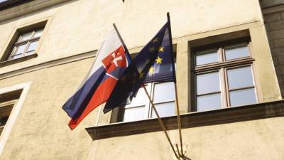 В Словакии ввели штраф в 10 тысяч евро за нарушение очередности вакцинации