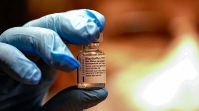 После введения вакцины Pfizer в Германии скончались десять человек