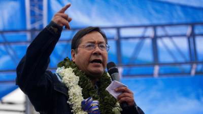 Президент Боливии привьется «Спутником V» одним из первых