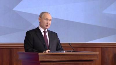 Путин призвал СК оперативно реагировать на новые угрозы