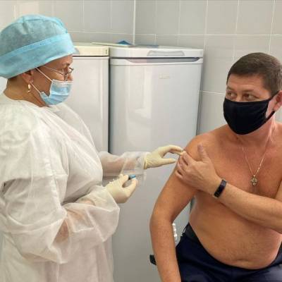 Ещё один мэр кузбасского города поставил прививку от COVID-19