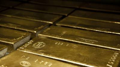 Эксперт назвал медь и серебро альтернативой инвестициям в золото
