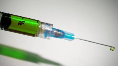 Гинцбург прокомментировал 23 летальных случая после прививки Pfizer