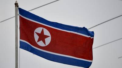 Северная Корея представила на параде новую баллистическую ракету
