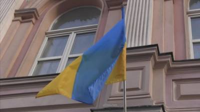 Украинцы потребовали разрешить использовать русский язык в сфере услуг