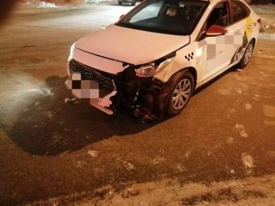 В Уфе отец с дочкой попали в аварию из-за пьяного таксиста