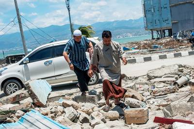 Число жертв серии землетрясений в Индонезии достигло 34