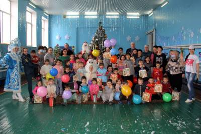 Профсоюз МЧС ДНР организовал утренник в Детском социальном центре