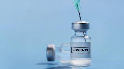 Названа категория людей, кому противопоказана вакцина от COVID-19