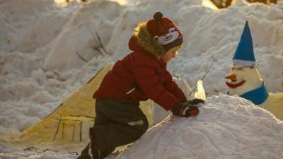 «Мосприрода» проводит фестиваль по рисованию на снегу
