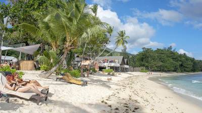 Сейшельские острова откроют границы для привитых от COVID-19 туристов