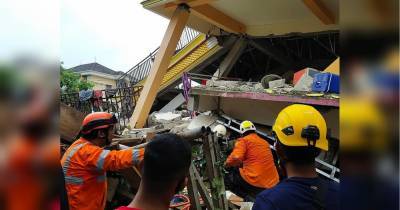 Мощное землетрясение в Индонезии — десятки погибших