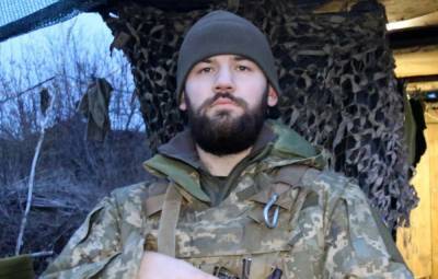 "Больше нужен на фронте": украинец всю жизнь мечтал учить детей, но Донбасс вынудил его взять в руки автомат