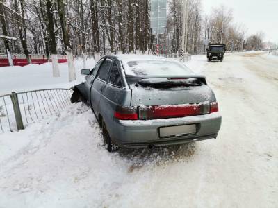 В Михайловском районе 61-летний мужчина умер за рулем «двенадцатой»