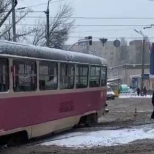 В Киеве сошел с рельсов трамвайный вагон