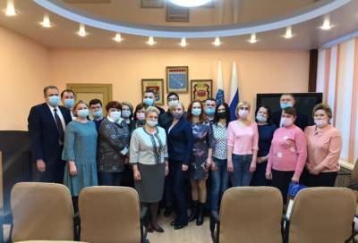 Спасибо за работу: депутат Госдумы Сергей Яхнюк поблагодарил врачей Лужской межрайонной больницы
