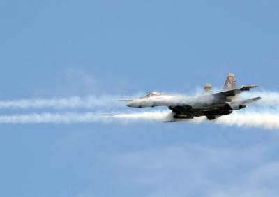 Истребители Су-35 ВВО России провели «перехват» самолетов противника