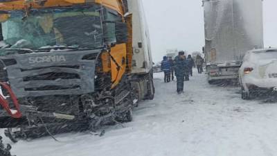 Два человека погибли в массовой аварии в Ростовской области