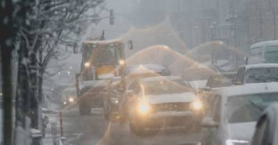 Украину засыпает, уже выпало до 35 см снега: где ситуация на дорогах наихудшая