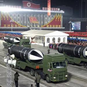 Северная Корея представила новый тип баллистических ракет