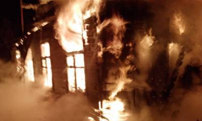 Дом сгорел ночью в Карелии