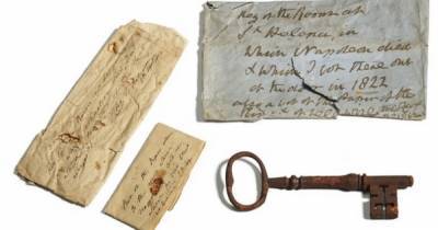 Ключ от комнаты, в которой умер Наполеон, продали на аукционе за 112 тыс долл