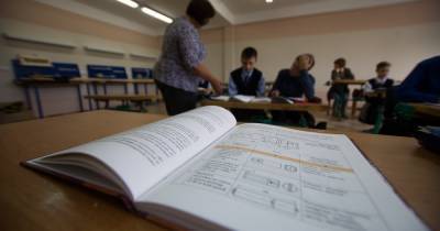 Школы всех российских регионов с 18 января вернутся к очному обучению