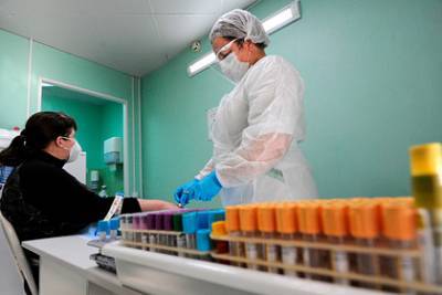 Роспотребнадзор разъяснил данные о 1500 мутациях коронавируса в России