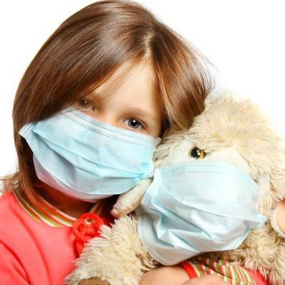 Медицинские маски следует носить даже после прививки от коронавируса