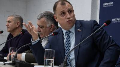 Депутат Вострецов призвал усилить борьбу с фейками в Сети