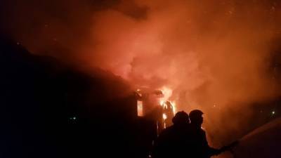 Семьям погибших при пожаре екатеринбуржцев выплатят по 100 тыс. рублей