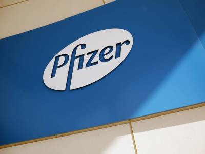 Pfizer временно сокращает поставки вакцин в Европу