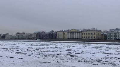 Петербуржцам могут запретить выходить на лед до 15 марта