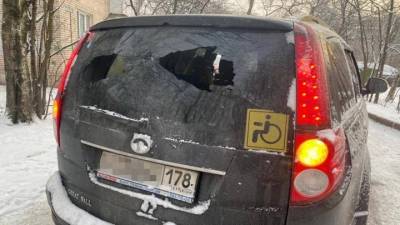 Питерский таксист обстрелял машину неуступчивого инвалида