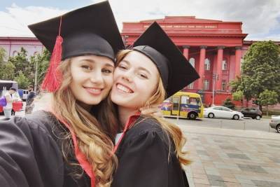 В Украине отменили "красные дипломы"