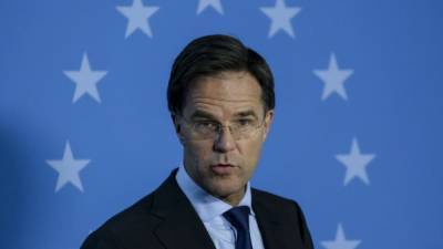 Правительство Нидерландов ушло в отставку после скандала