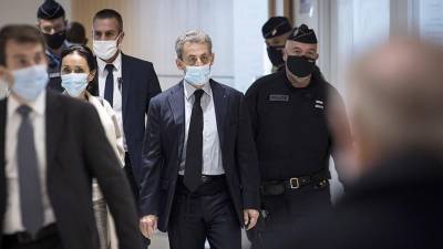 Во Франции началось предварительное расследование в отношении Саркози