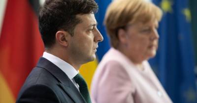 Зеленский по телефону переговорил с Меркель: что обсуждали лидеры